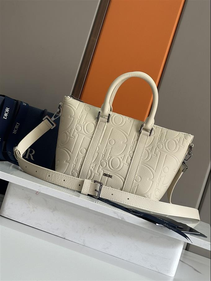 2025228Y 600P203146305